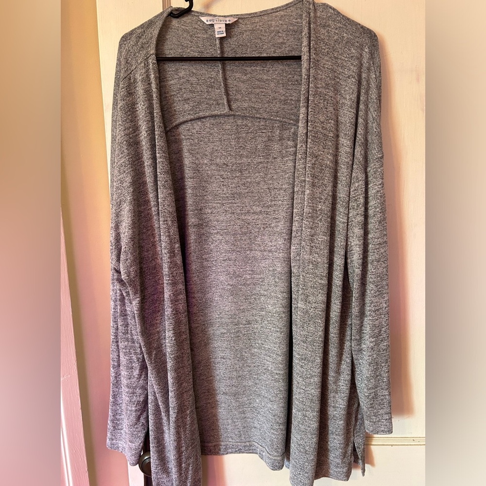Women’s size 1xl gray cardigan